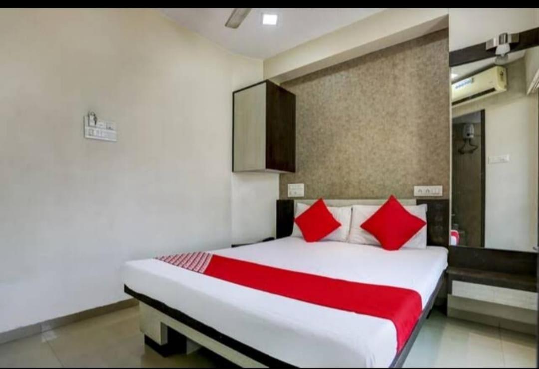 Hotel Star Light Мумбаї Екстер'єр фото